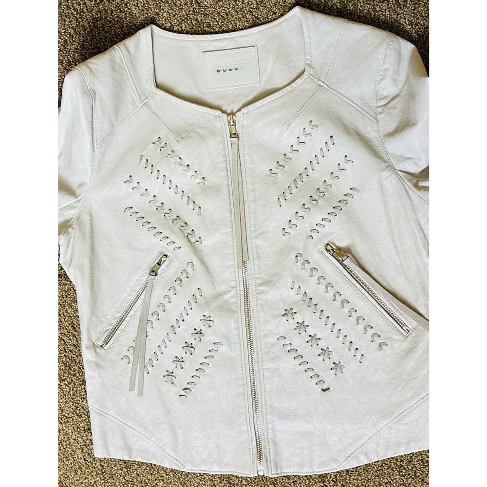 Y2K Cropped Jacket Sz M Imelda Crm Perforated Vegan Lthr Moto Boho Coachella Zip - Picture 5 of 11